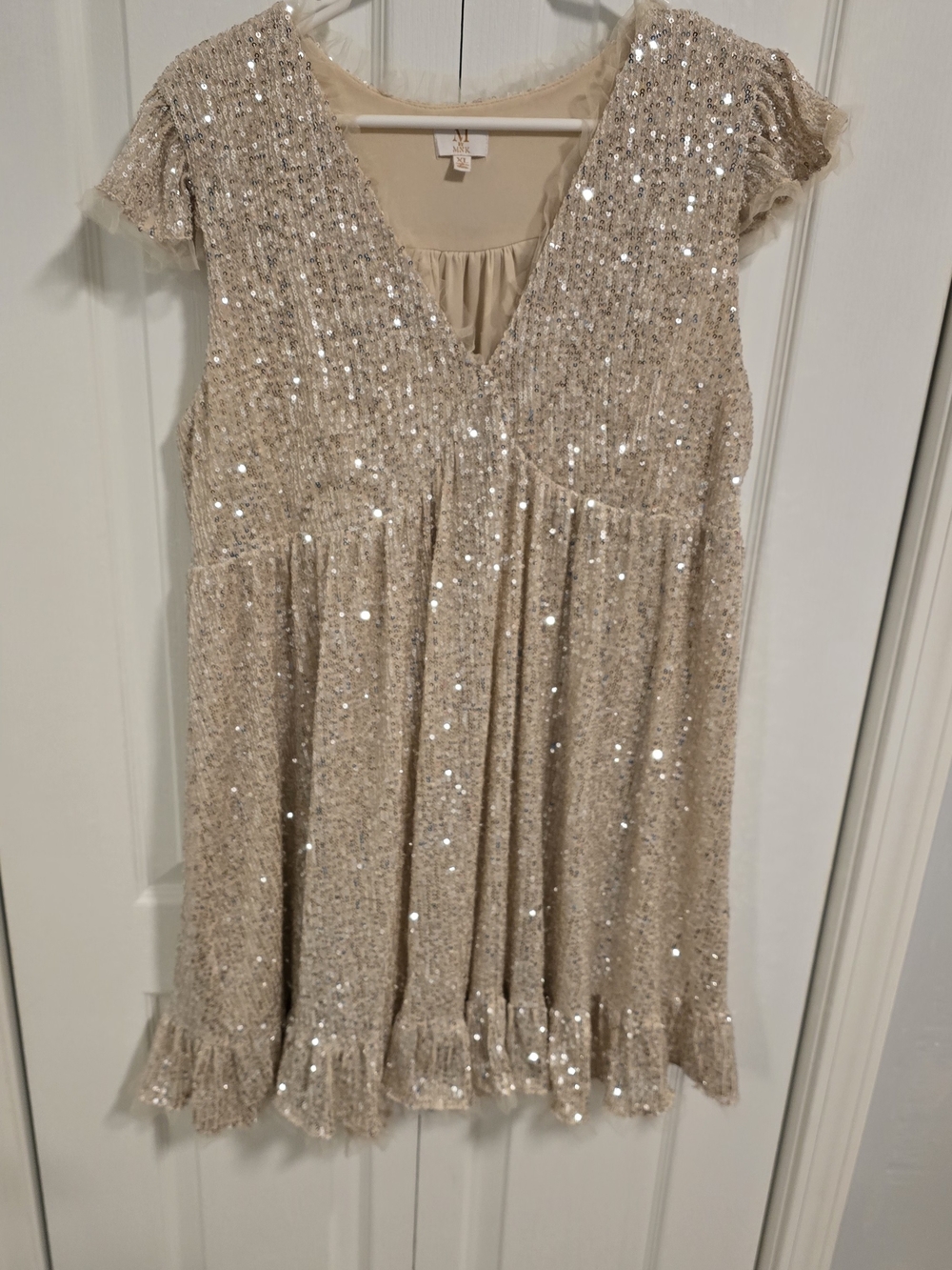 Sequin V-Neck Formal Dress in Champagne